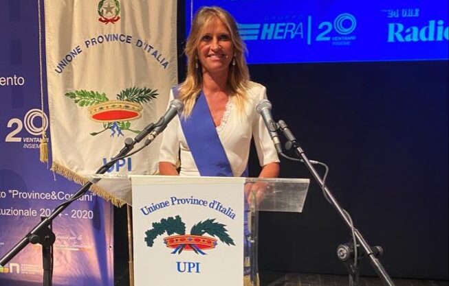 La Presidente della Provincia Silvia Chiassai Martini interviene sulla stazione Medioetruria