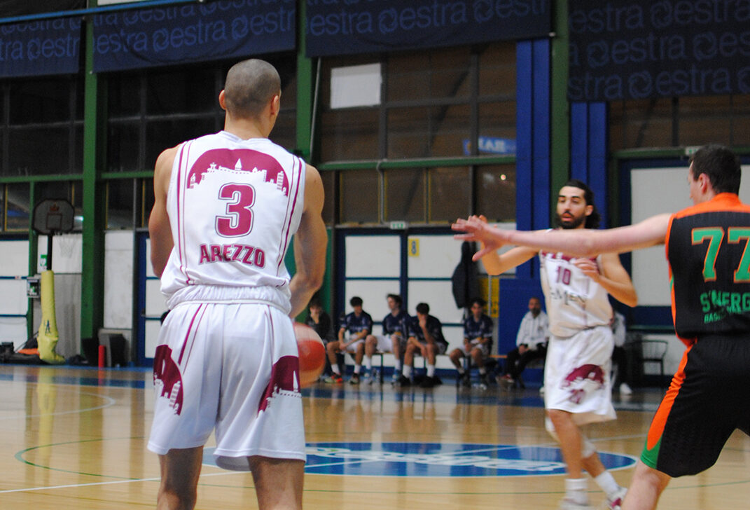 Amen Scuola Basket Arezzo sottotono nello scontro diretto di Agliana