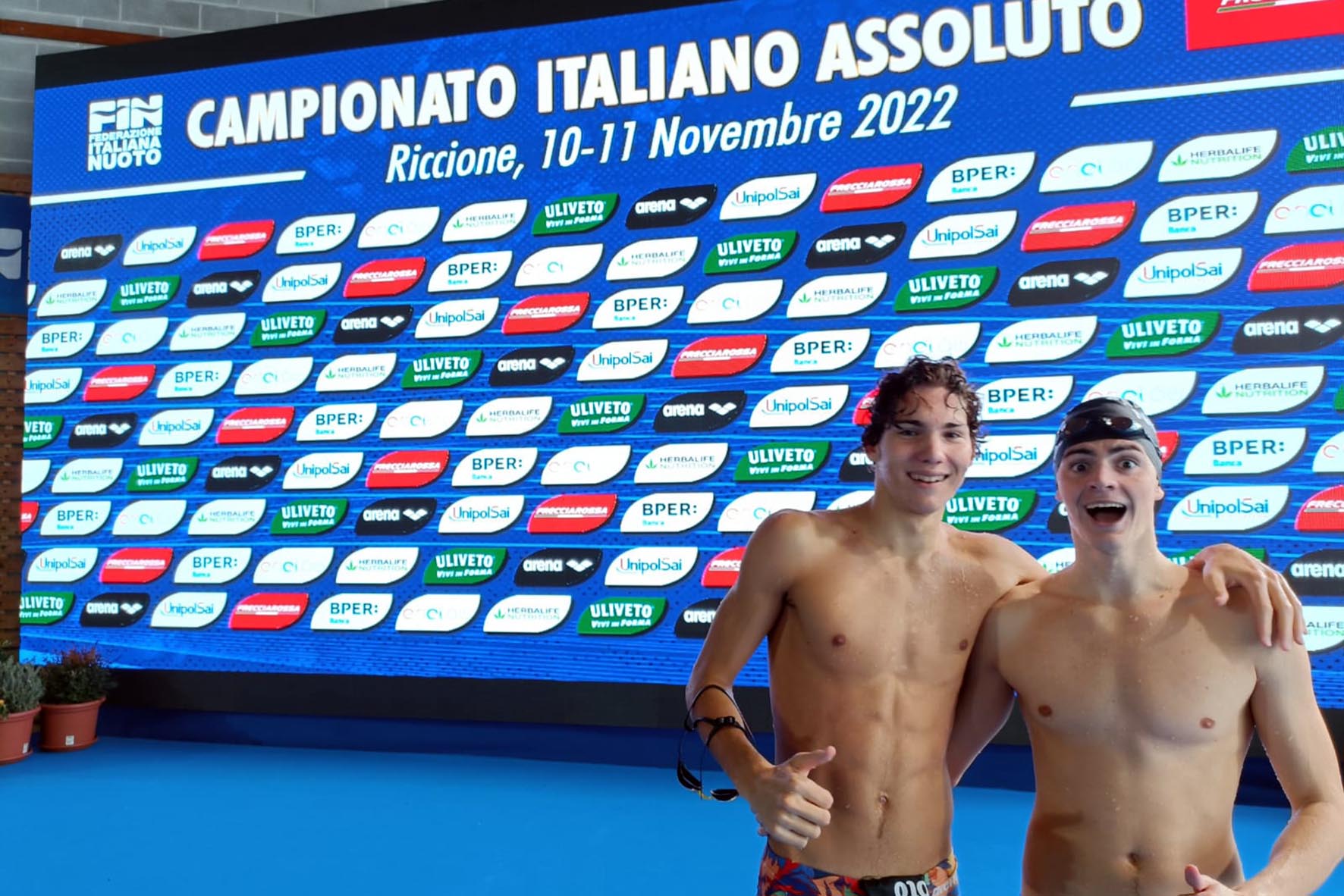 Due ragazzi della Chimera Nuoto in vasca al Campionato Italiano Assoluto