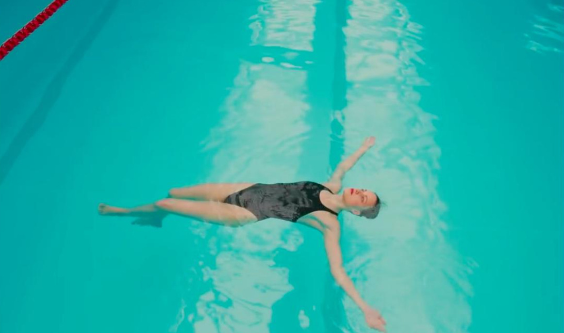 L’atleta olimpica Genevieve Florence racconta la reazione avversa al vaccino Pfizer con un video