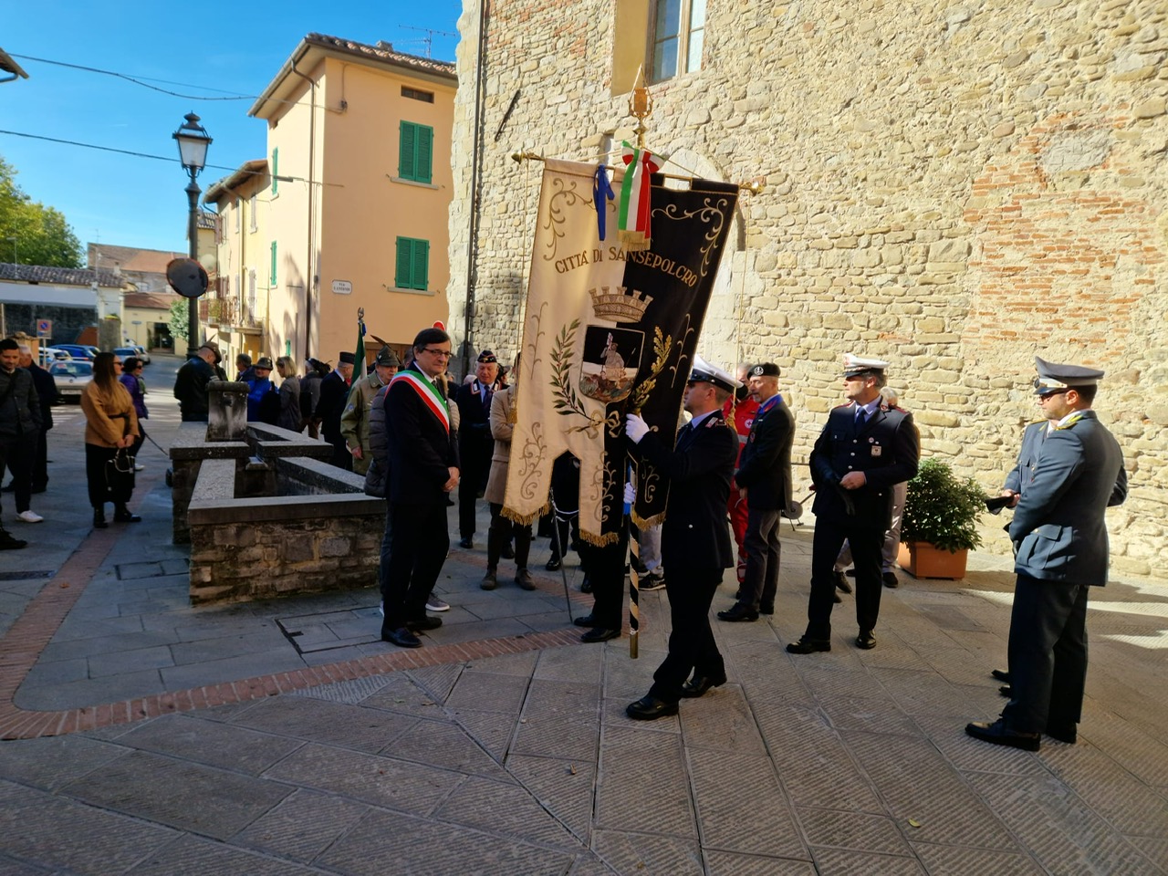 Festa dell’Unità Nazionale: Sansepolcro ha reso onore alle Forze Armate e ai Caduti