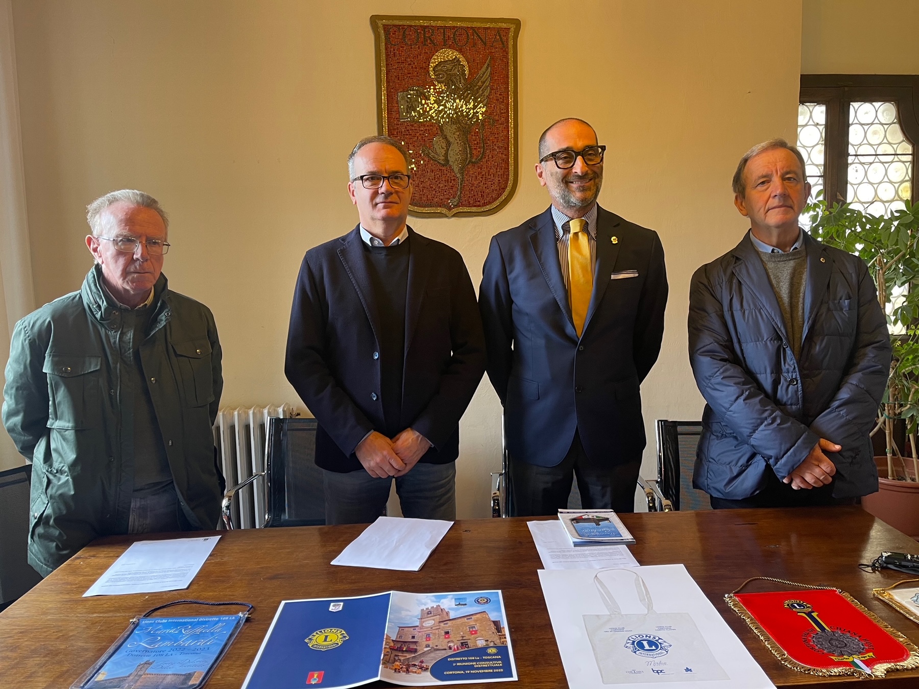 Oltre 200 Lions da tutta la Toscana si ritrovano a Cortona 