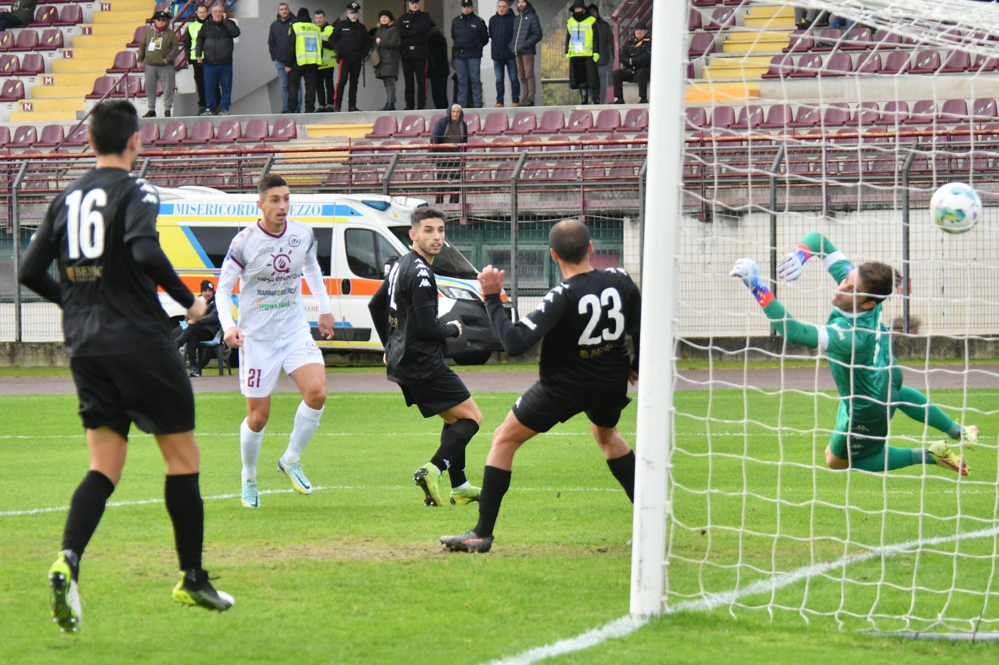 Avanti con Castiglia, il Tau la ribalta con Diop (1-2)