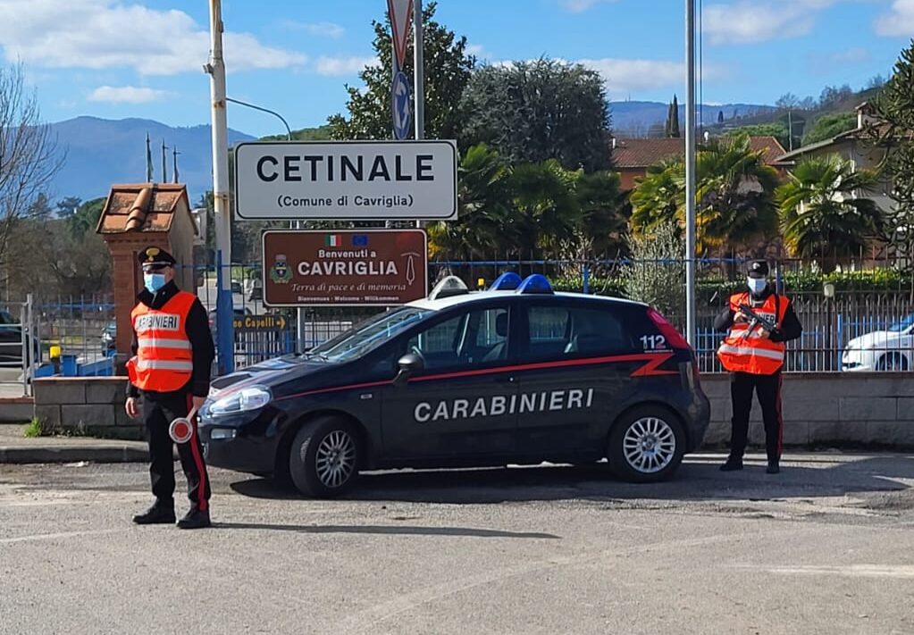 Estintori scaduti, cavalletti non regolari: i controlli dei Carabinieri nei cantieri