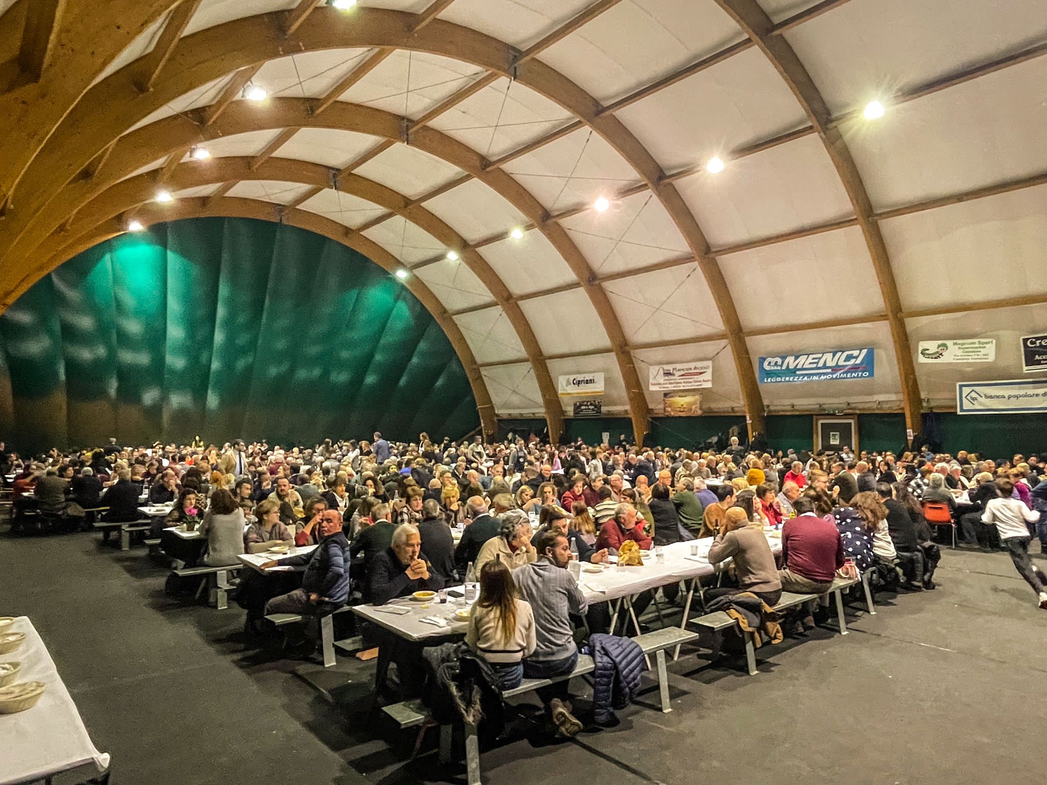La Cena dal Gusto di Beneficenza di scena ieri sera alla Polisportiva Montecchio Vesponi