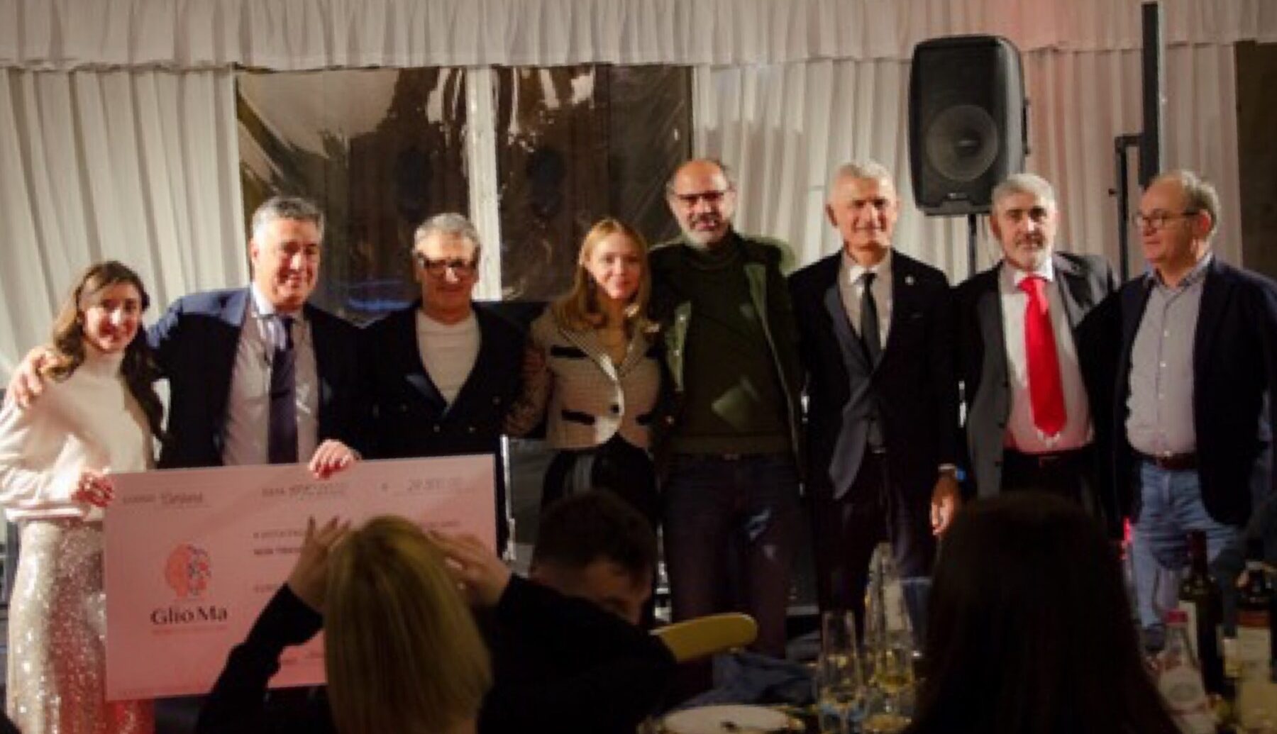 Feste cariche di solidarietà: da Cortona una donazione per l’istituto Besta di Milano 