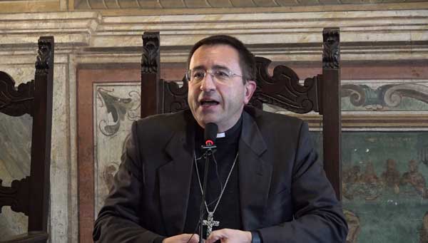 La stampa sia al servizio dell’annuncio, presidio nella ricerca della verità e mezzo per incontrare storie di vita
