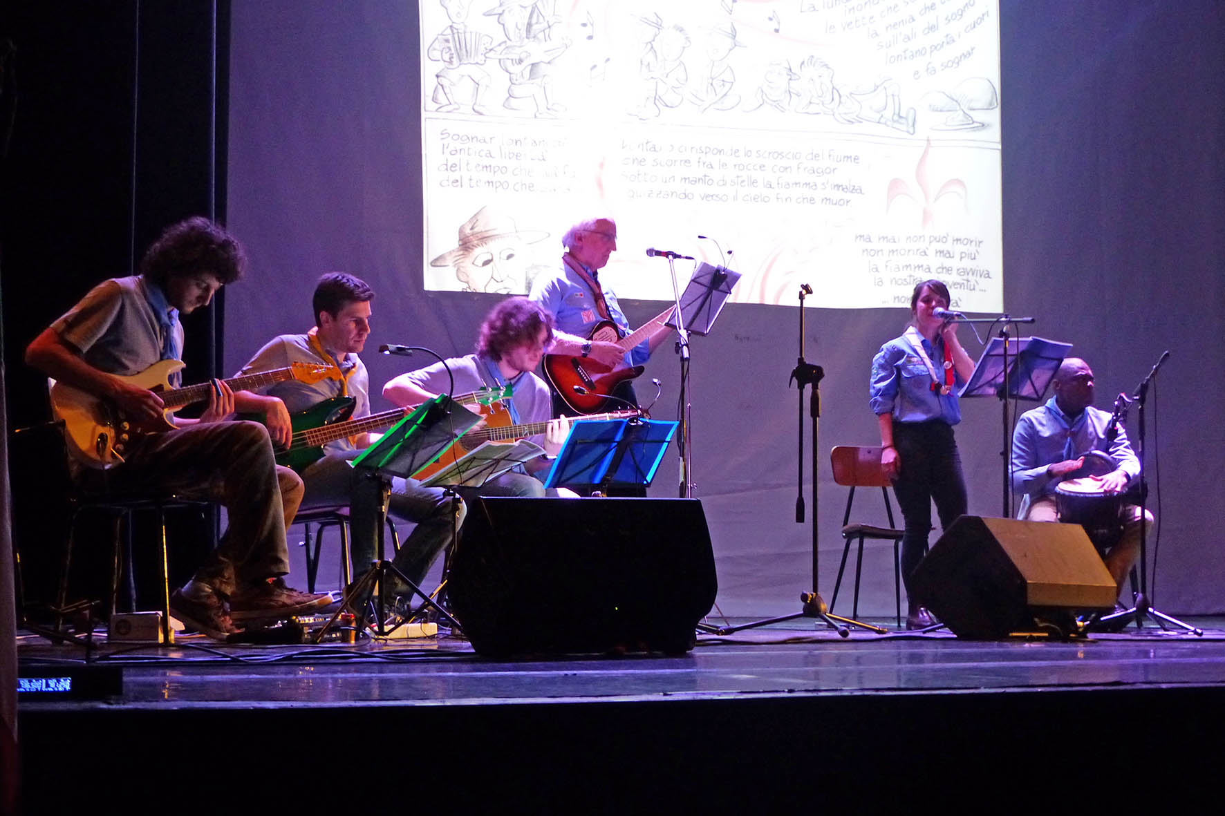 Al Teatro Mecenate immagini e canti per ricordare lo “scautismo clandestino”