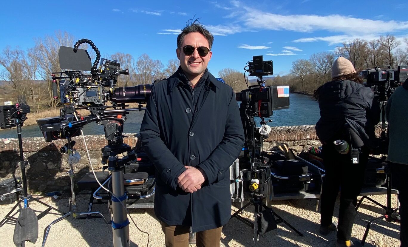 Serie Netflix “The Decameron”: il presidente della Provincia Polcri in visita sul set