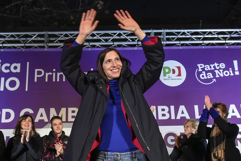 PD: “In queste ore linguaggio misogino, omofono e antisemita contro Elly Schlein”