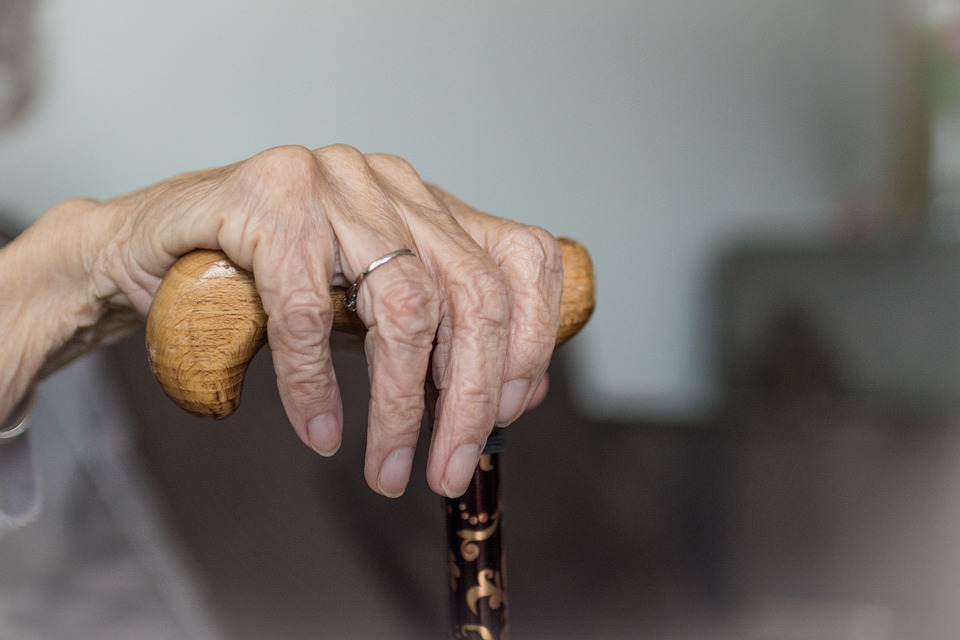 “Sono il Maresciallo, suo figlio è in una brutta situazione”: truffe telefoniche ad anziani