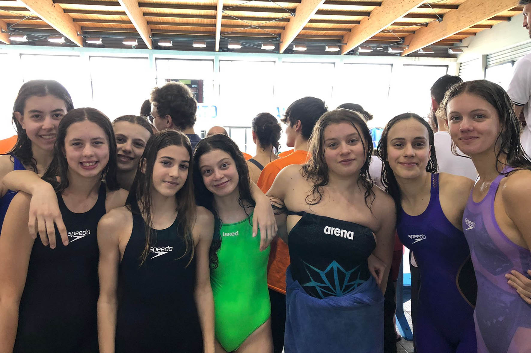 La Chimera Nuoto debutta al Campionato Regionale Giovanile con sei medaglie