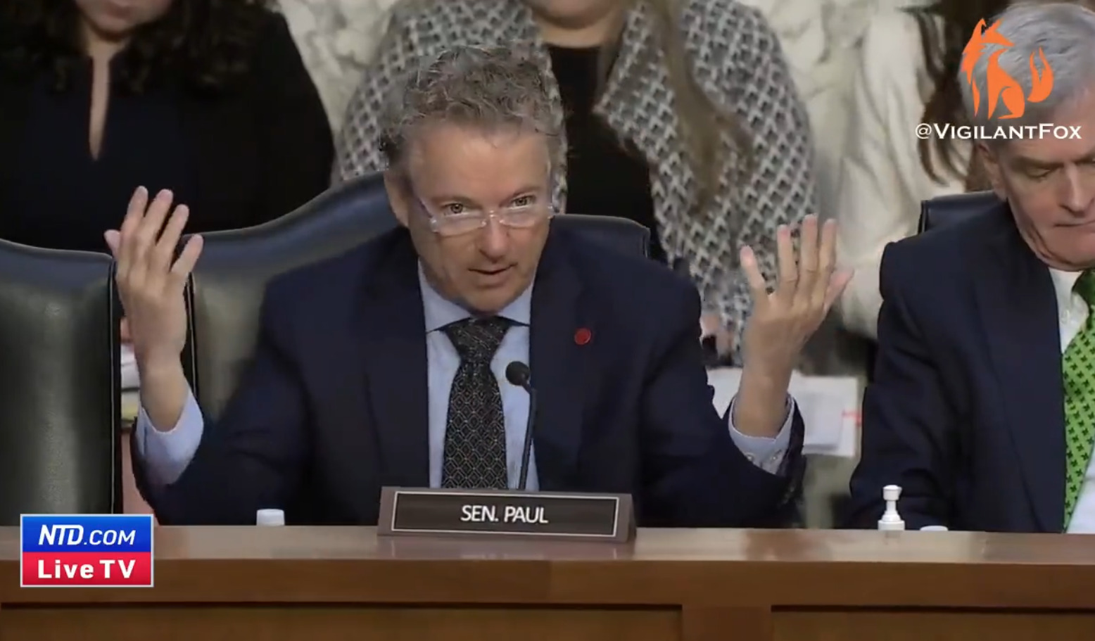 Il senatore Rand Paul attacca il Ceo di Moderna sulla sicurezza dei vaccini – VIDEO