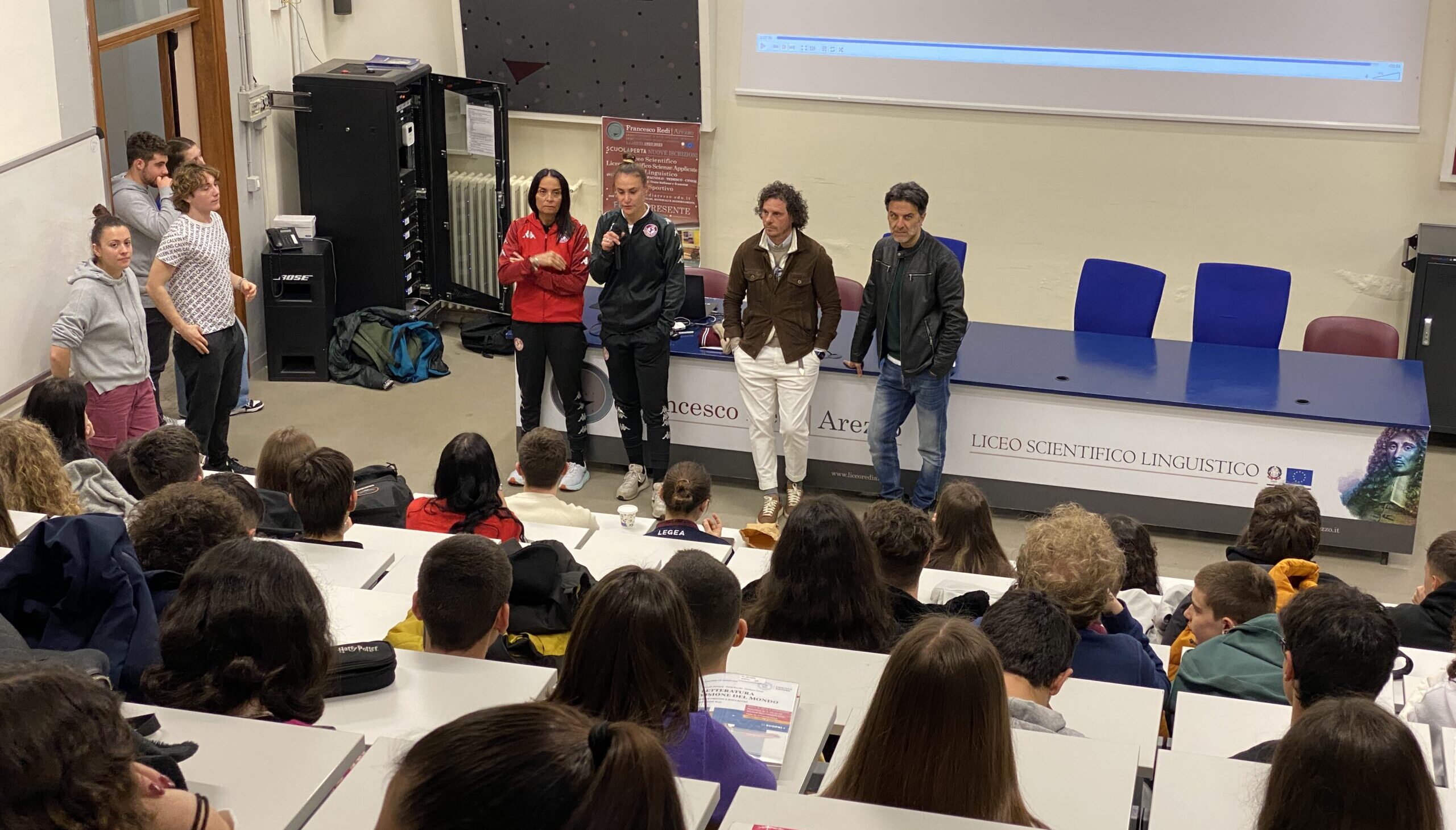 L’ACF Arezzo in visita al Liceo Scientifico “F. Redi” con “Una storia impossibile”