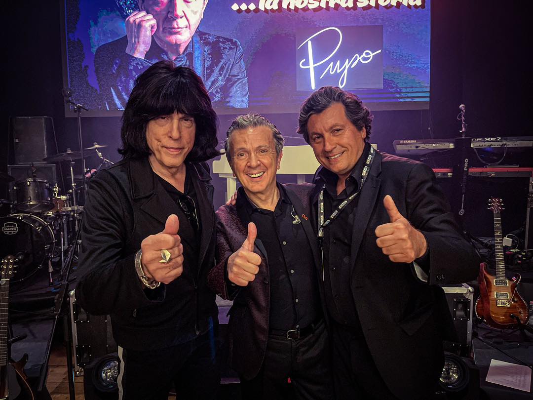 Mario Agnelli e Marky Ramone in prima fila all’esordio sold out del Su di noi…la nostra storia di Enzo “Pupo” Ghinazzi