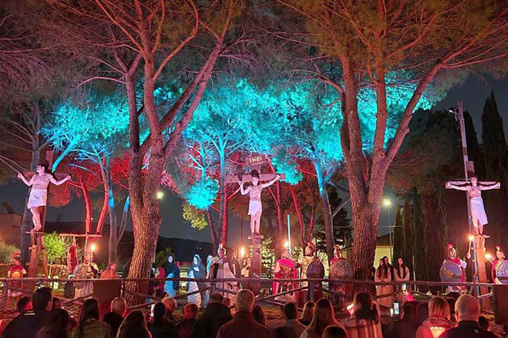 Una notte di suggestioni e emozioni con la “Passione di Cristo sulla collina”