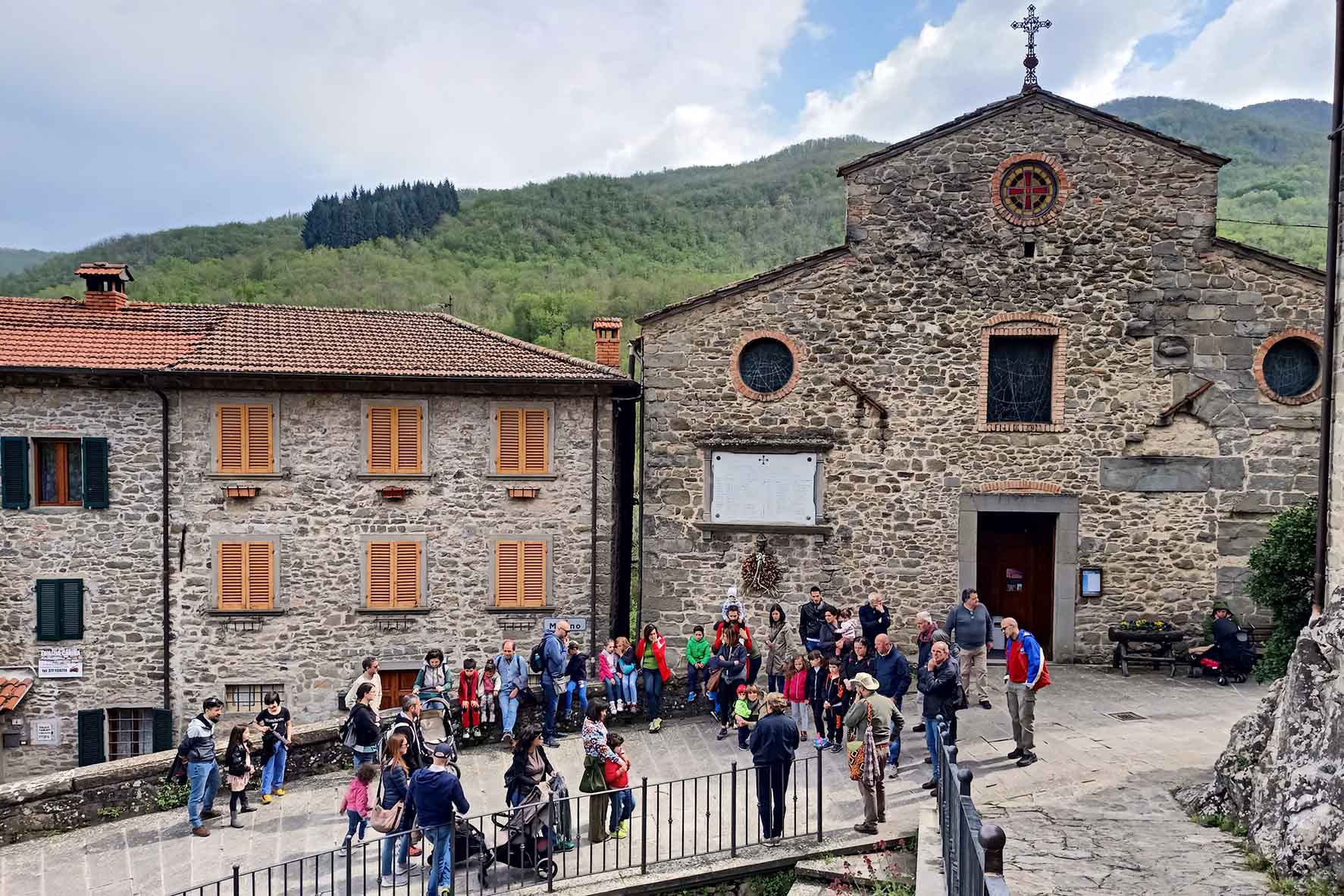 La “Festa dei ciliegi in fiore” di Raggiolo è posticipata a domenica 23 aprile