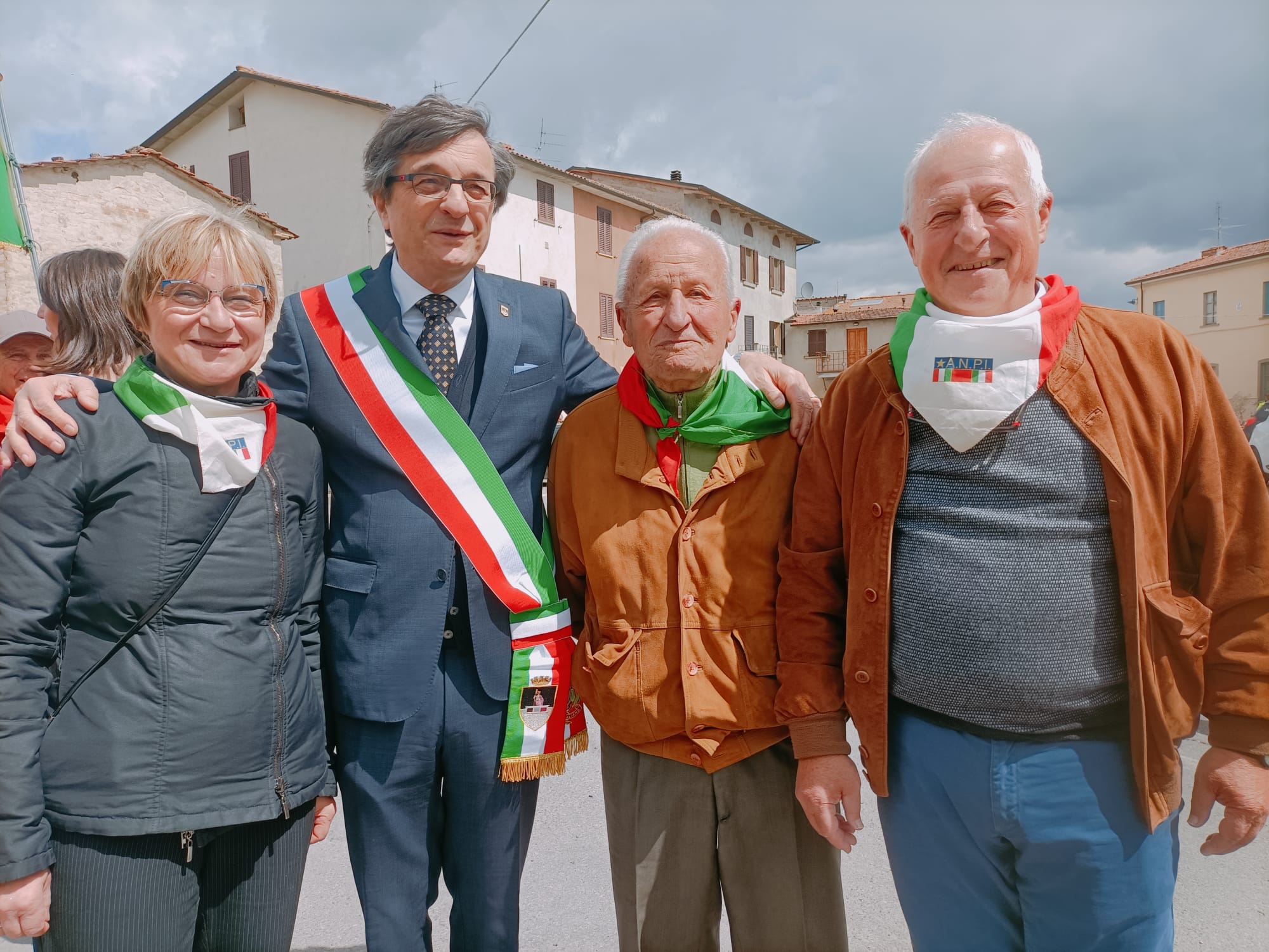 Un 25 aprile intenso e partecipato a Sansepolcro: le foto delle celebrazioni