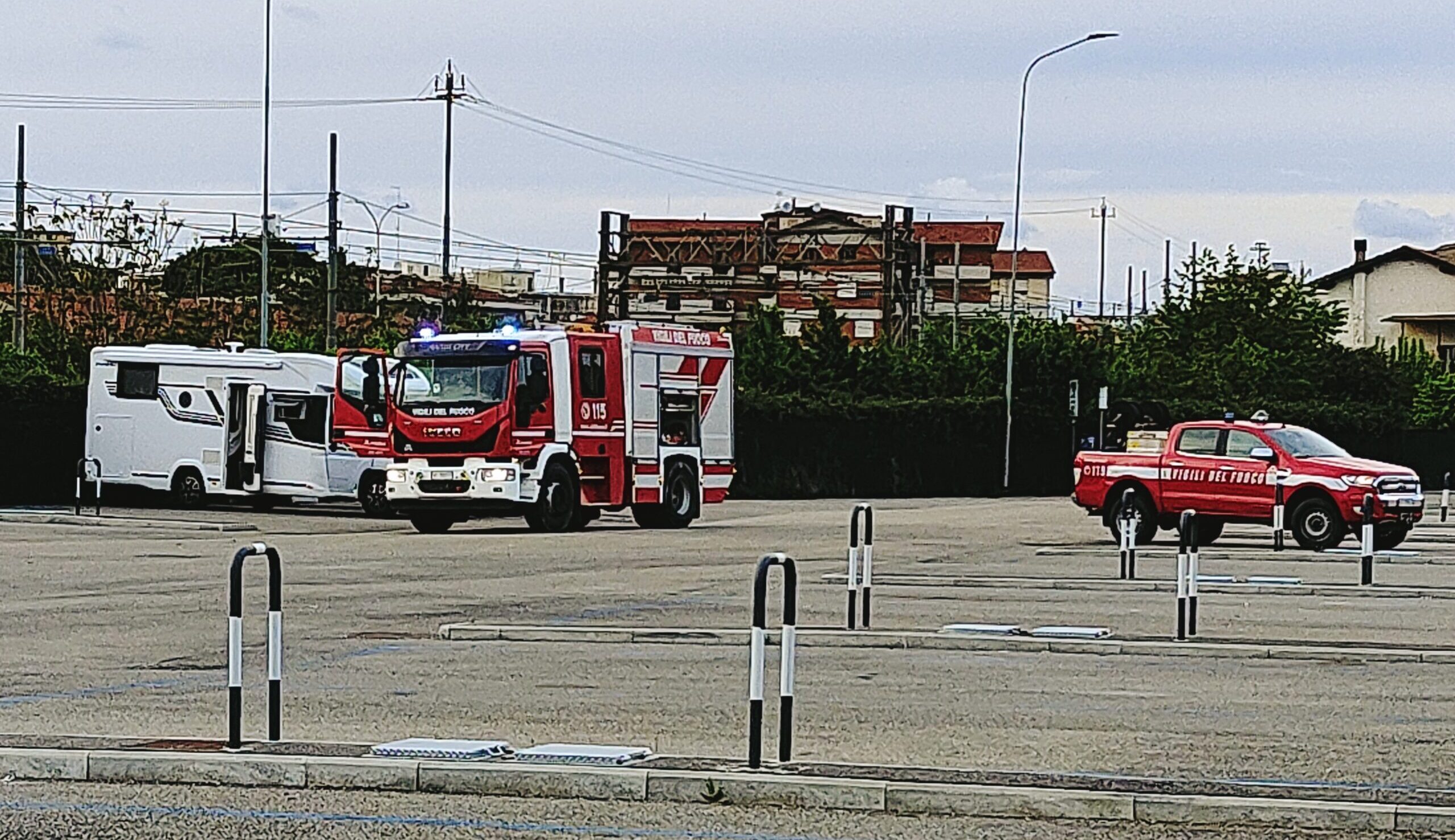 Sventato l’incendio di un camper in via Duccio di Buoninsegna