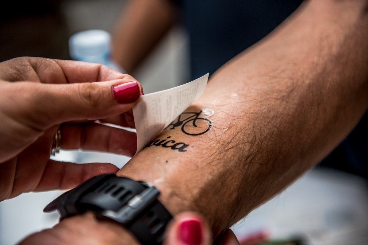 Eroica Montalcino: domenica 28 maggio a migliaia lungo le strade bianche della Val d’Orcia