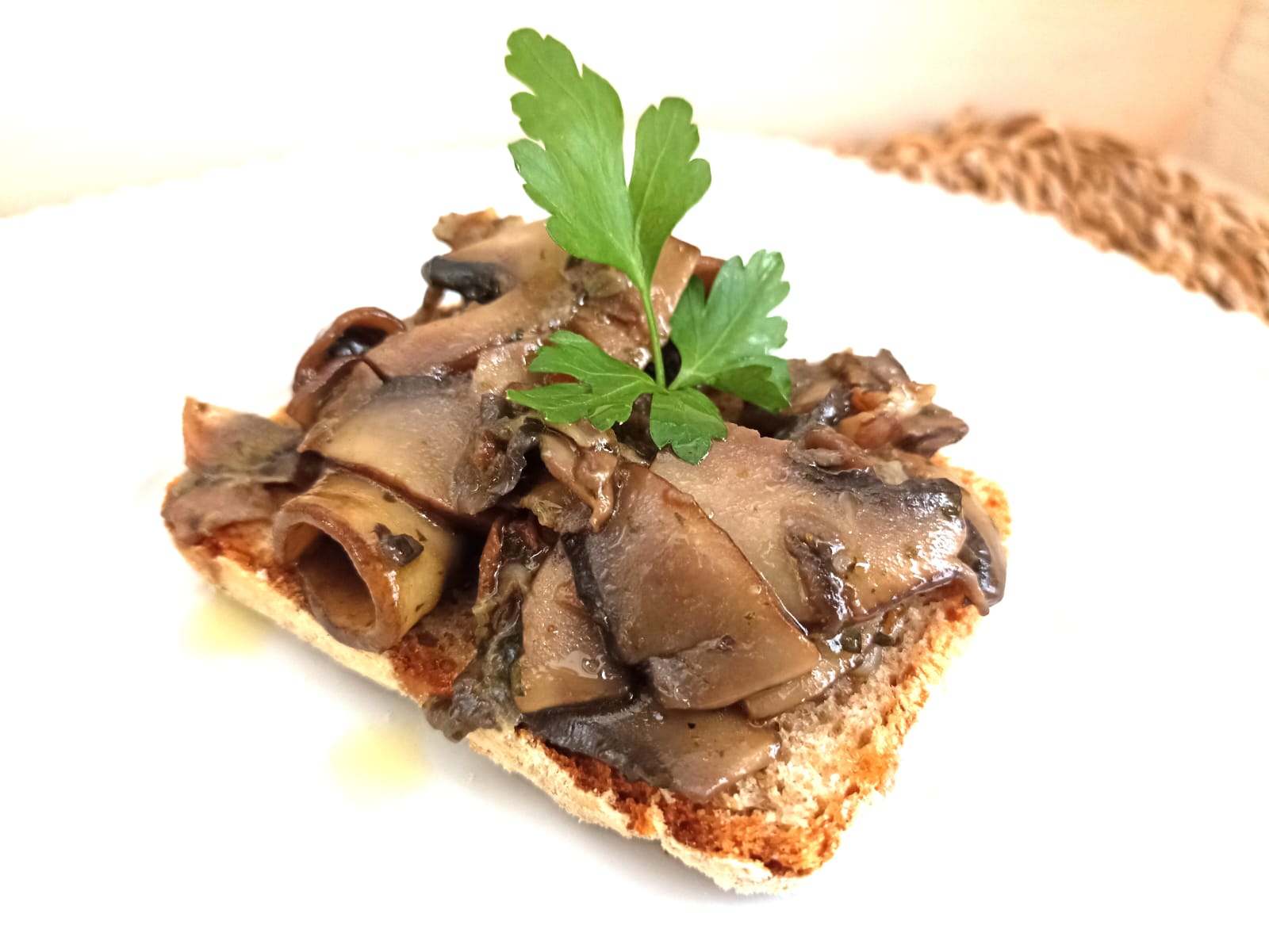 Bruschettoni ai funghi saporiti