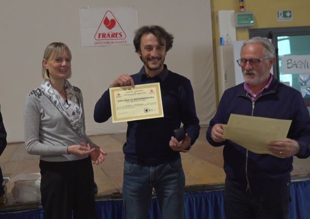 Subbiano, il rosso colora Palazzo Comunale per la Giornata Mondiale del Donatore di Sangue